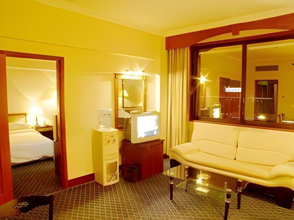 New Friendship Hotel Luoyang  Exterior foto